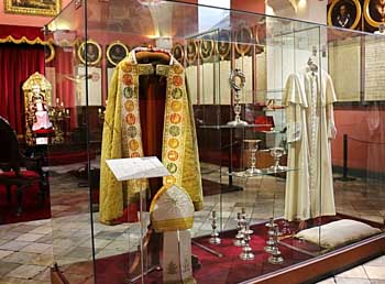 vestments museum